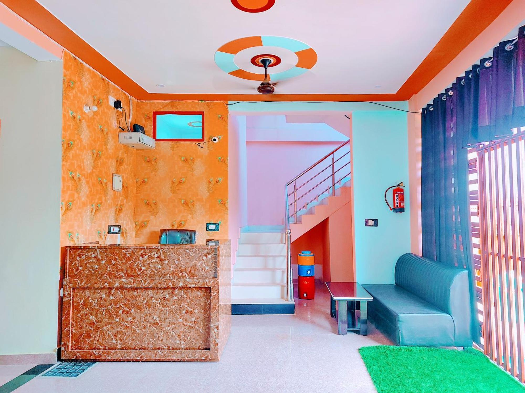 Hotel Raghukul Ayodhya Экстерьер фото