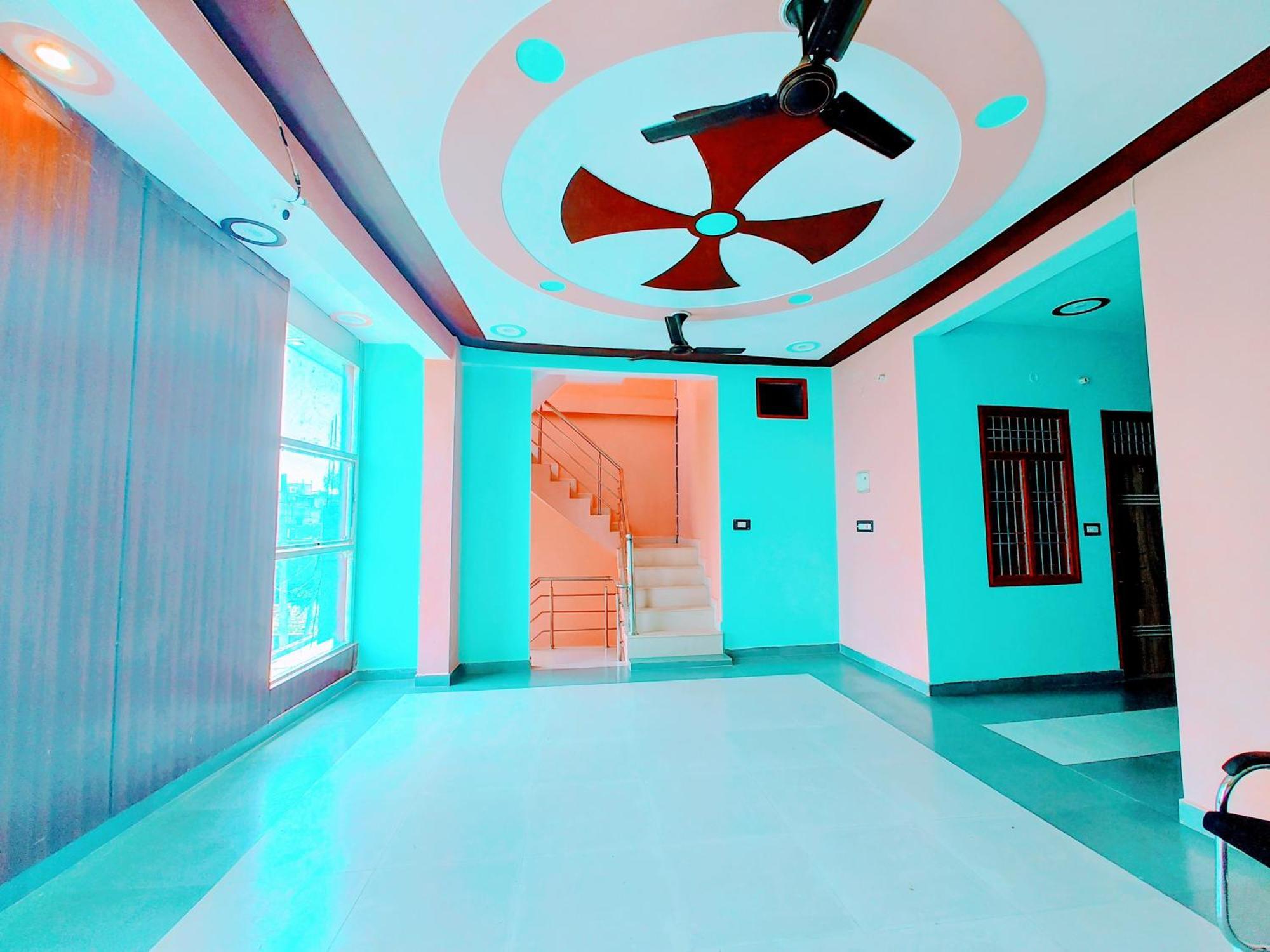 Hotel Raghukul Ayodhya Экстерьер фото