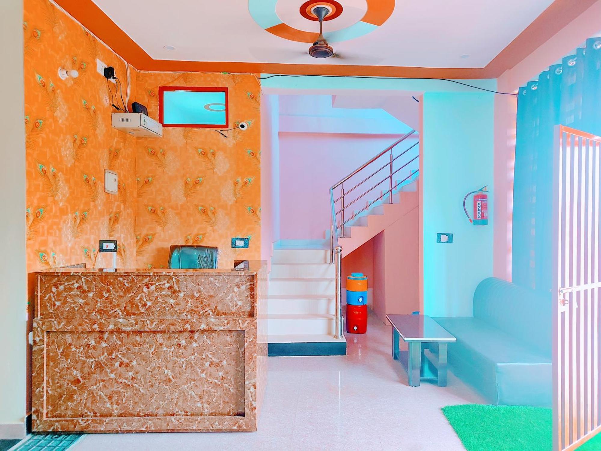 Hotel Raghukul Ayodhya Экстерьер фото