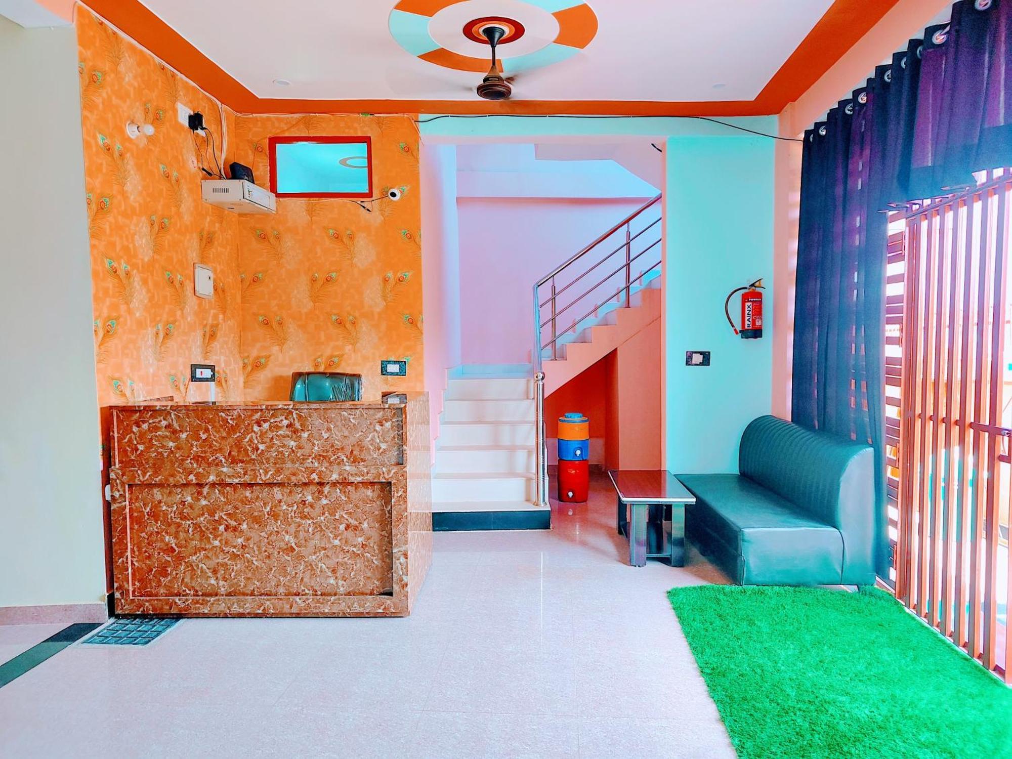 Hotel Raghukul Ayodhya Экстерьер фото